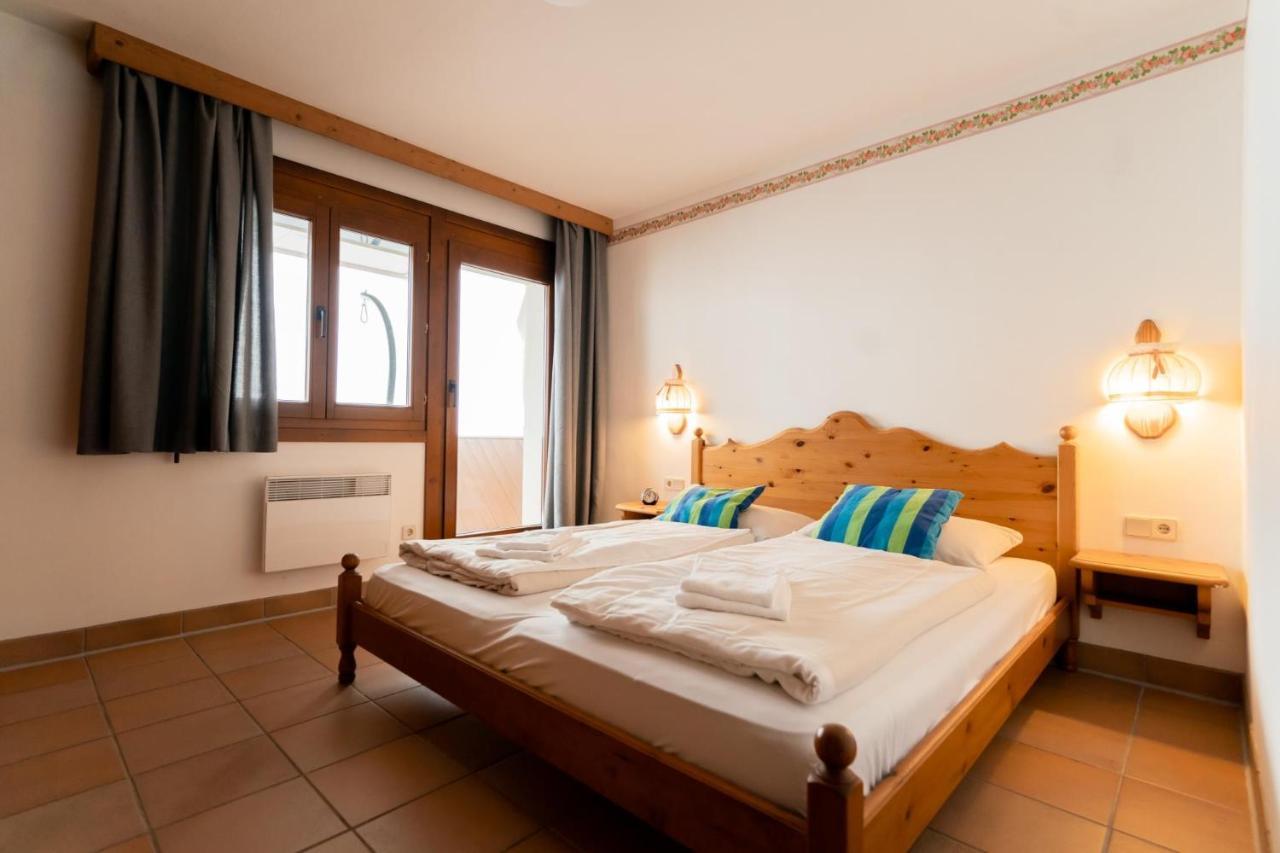 Apartment Weitblick - Almresort Gerlitzen Treffen Exteriör bild